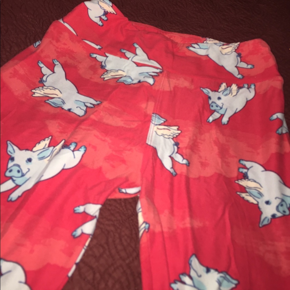 Lula roe flying pigs OS