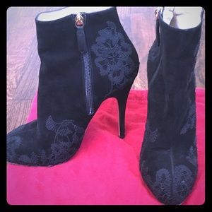 Valentino ankle boot black embroidery on suede
