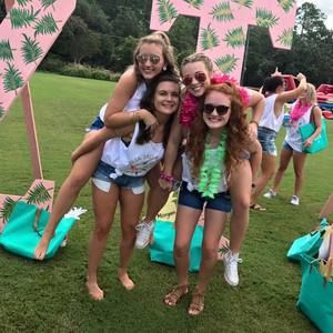 Meet your Posher, Katelyn