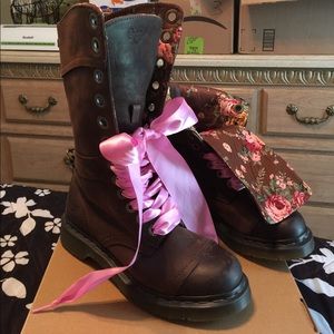 Dr. Martens Triumph 2 Combat boots
