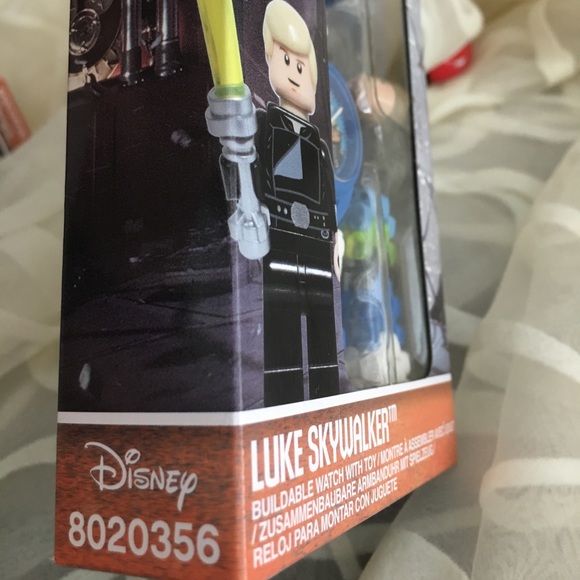 LEGO Star Wars Luke Skywalker Minifigure watch - Picture 8 of 8
