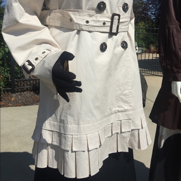 Luii NWOT Button Down Double Pleated Hem off white 3/4 trench coat jacket L - Picture 4 of 12