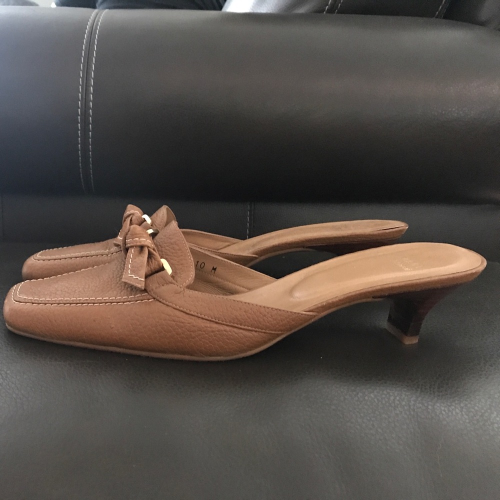 Stuart Weitzman leather slide shoes