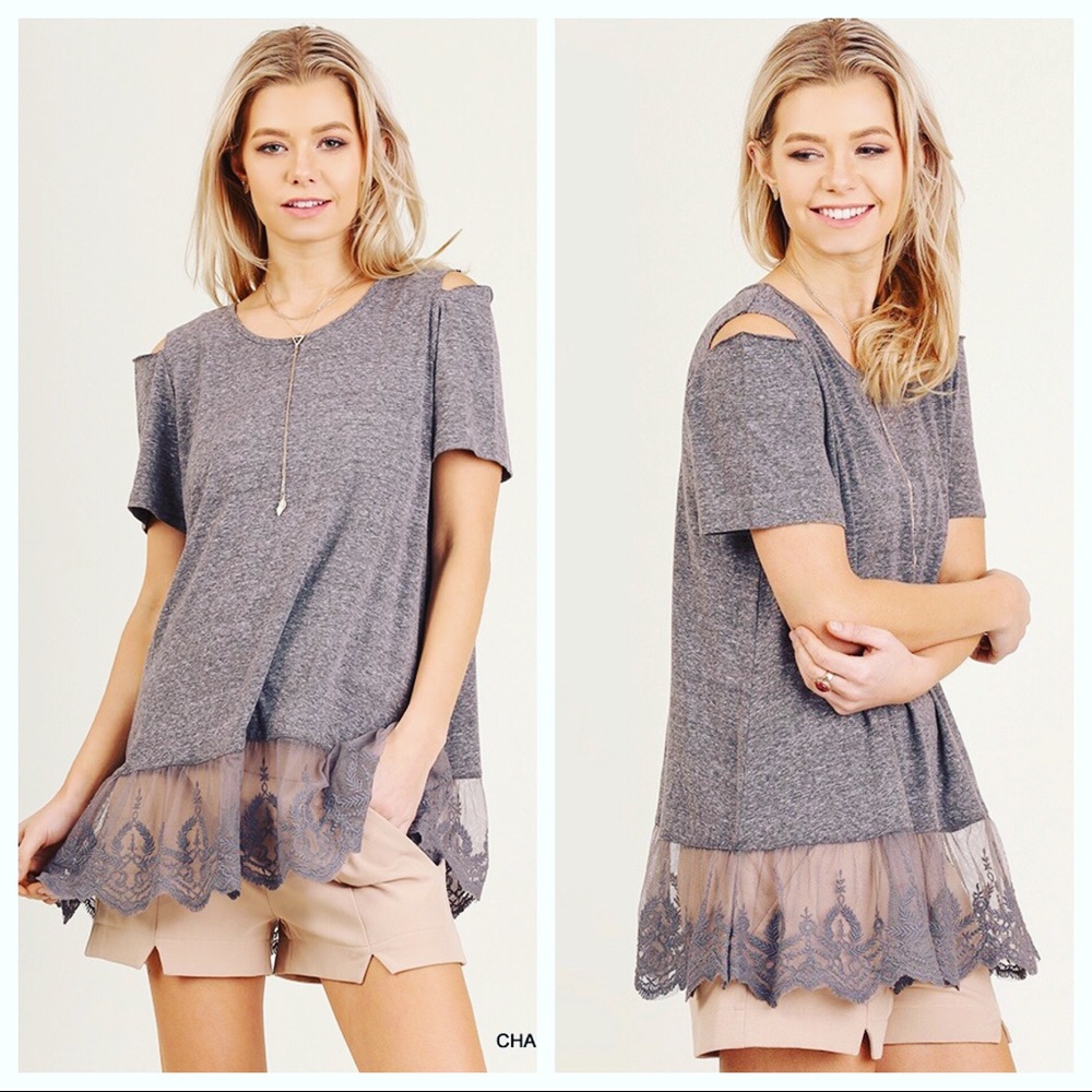 NEW❤️UMGEE Peep Shoulder Gray Top with Lace Detail