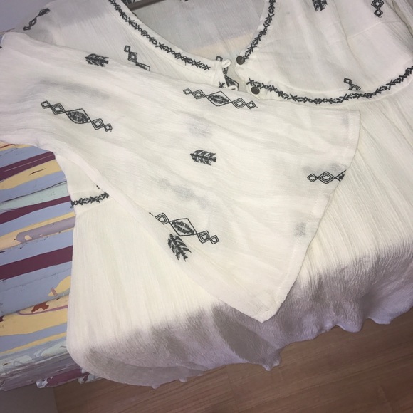 Boho white dress with black detail - Picture 5 of 5