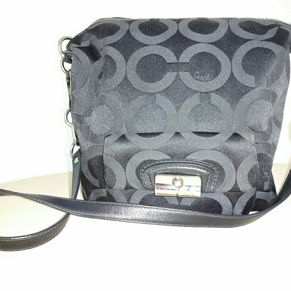 *SOLD*Coach Signature Hobo Bag
