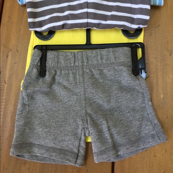 Carters 4 piece set - 3M - Picture 4 of 4