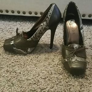 Rampage size 7 heels