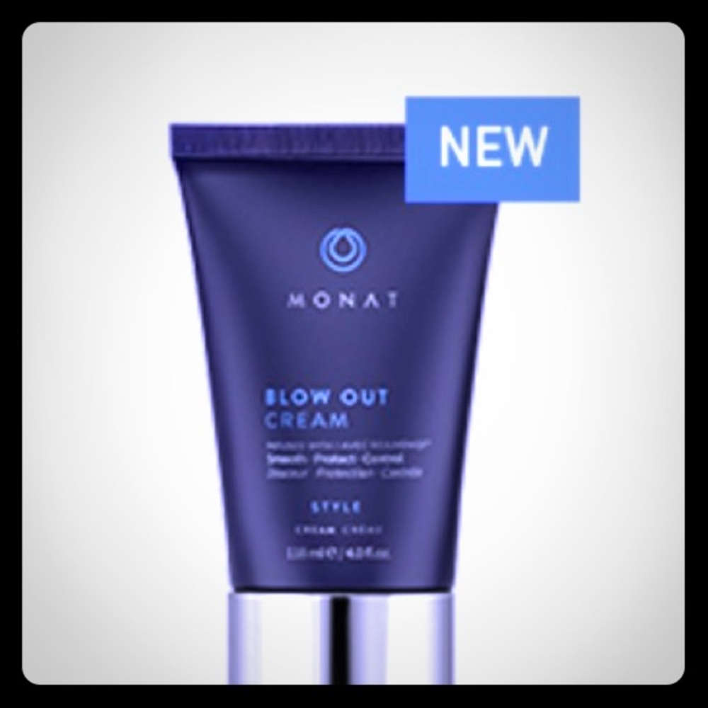 Monat Blow out cream