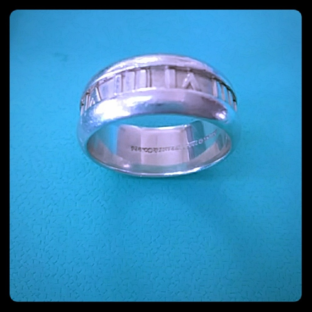 🌟TIFFANY'S - ATLAS ROMAN NUMERALS RING
