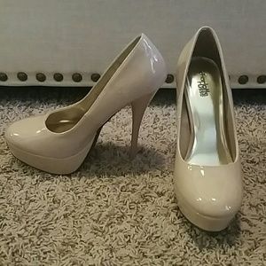 Size 7 heels