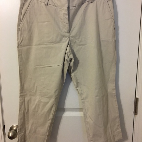 Capris - Picture 2 of 3