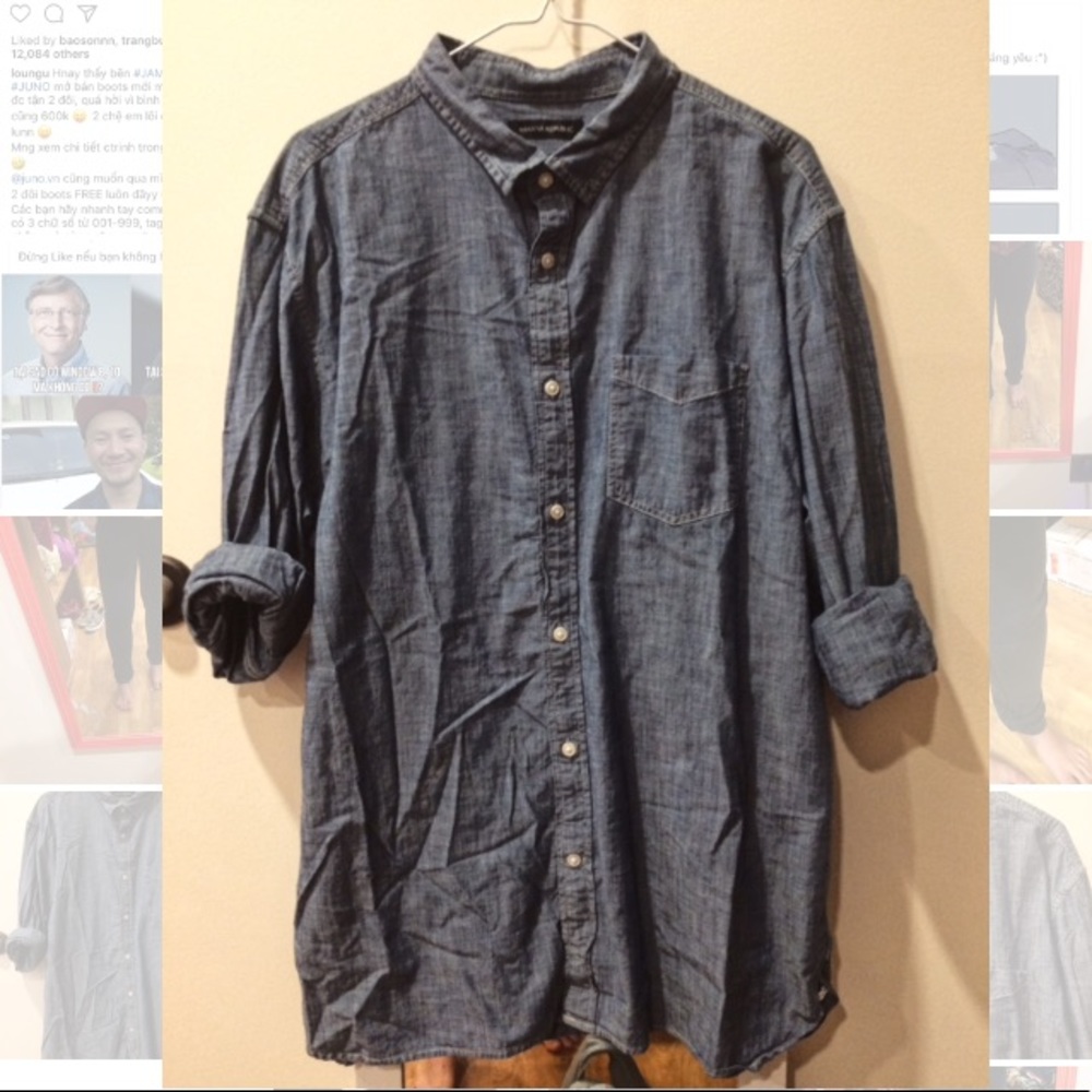 Banana Republic Camden Fit Chambray shirt