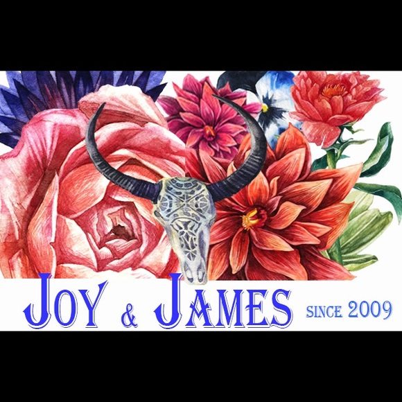 Meet the Posher, Mandy J - Picture 3 of 3