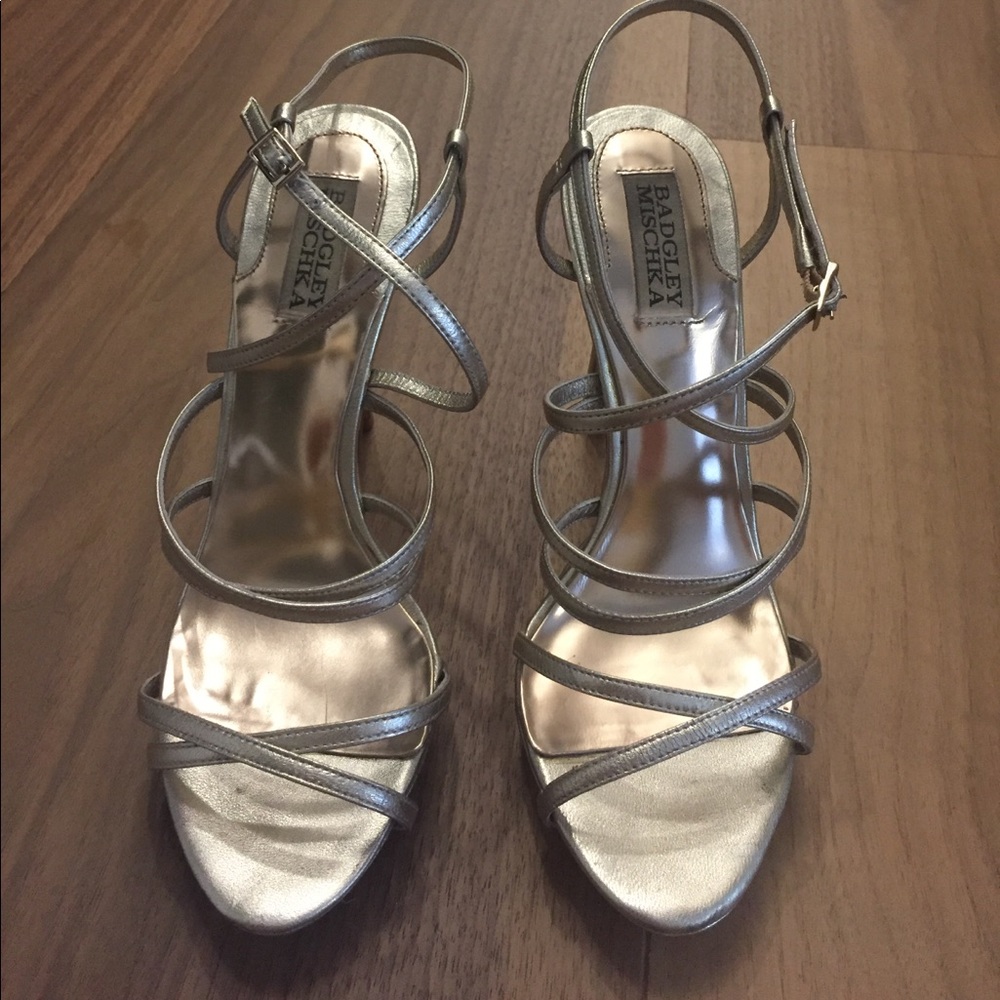 Badgley Mischka strappy heals!