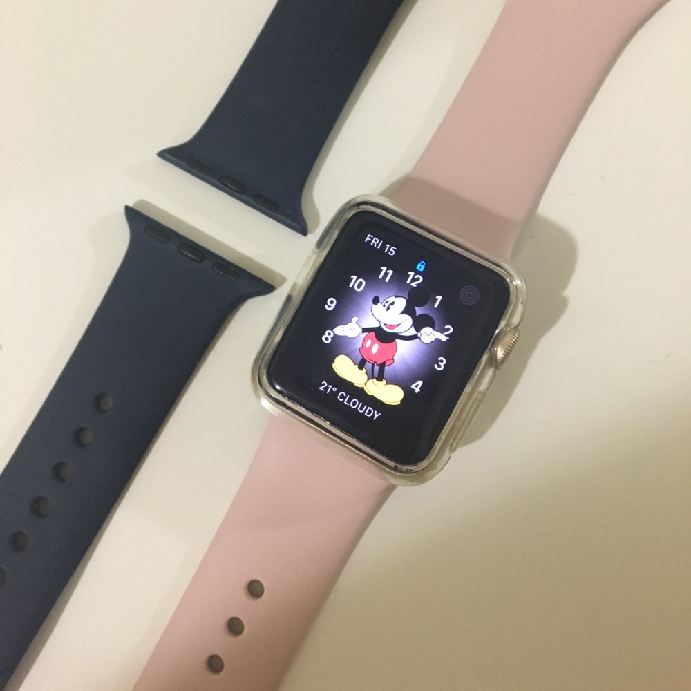 SOLD!!!! Apple Watch Series 2 38 mm Gold