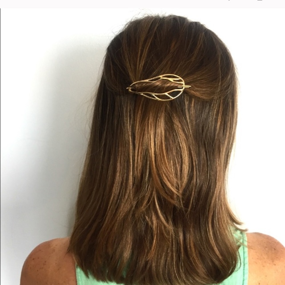 Gorgeous 14k gold plated hair clip
