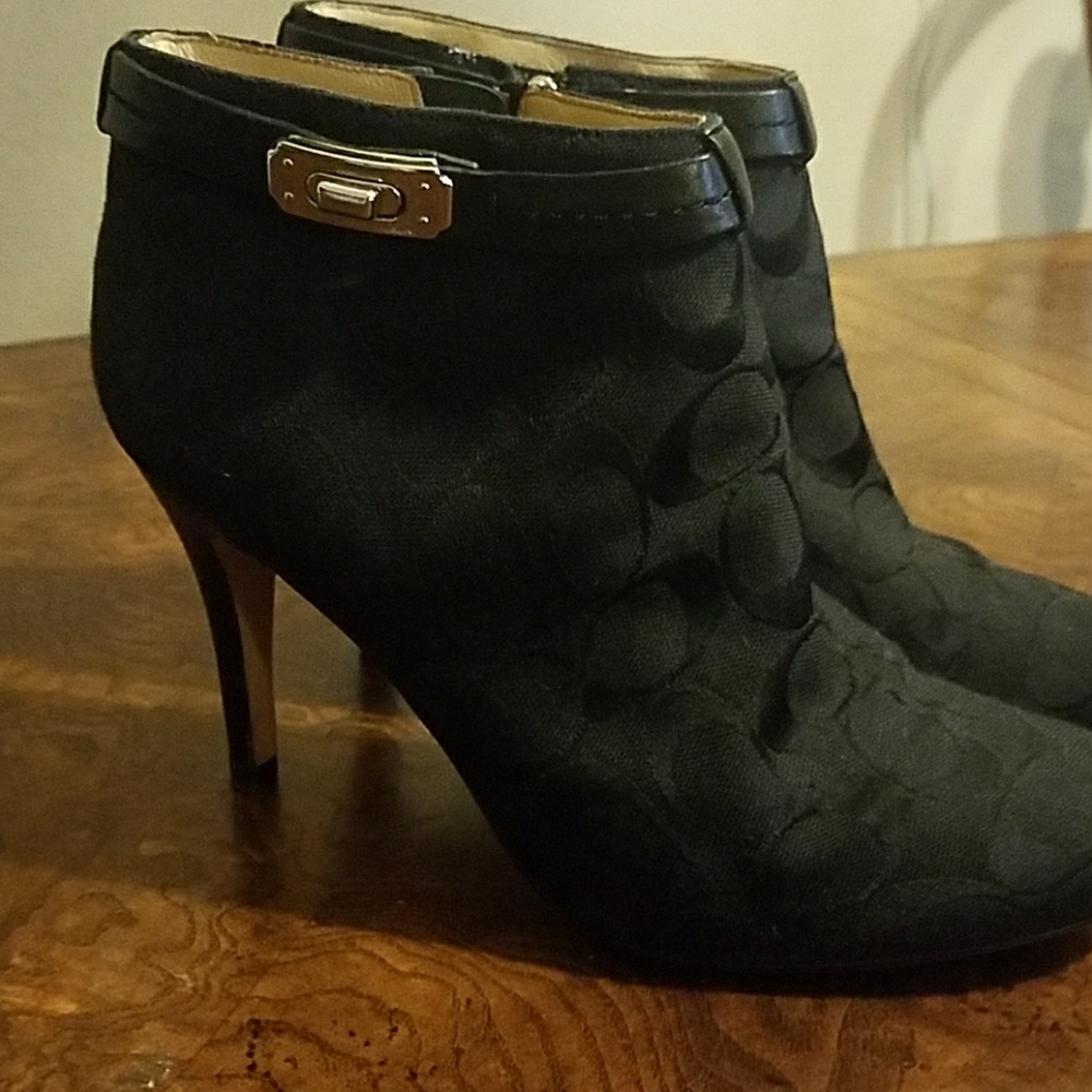 Coach boots