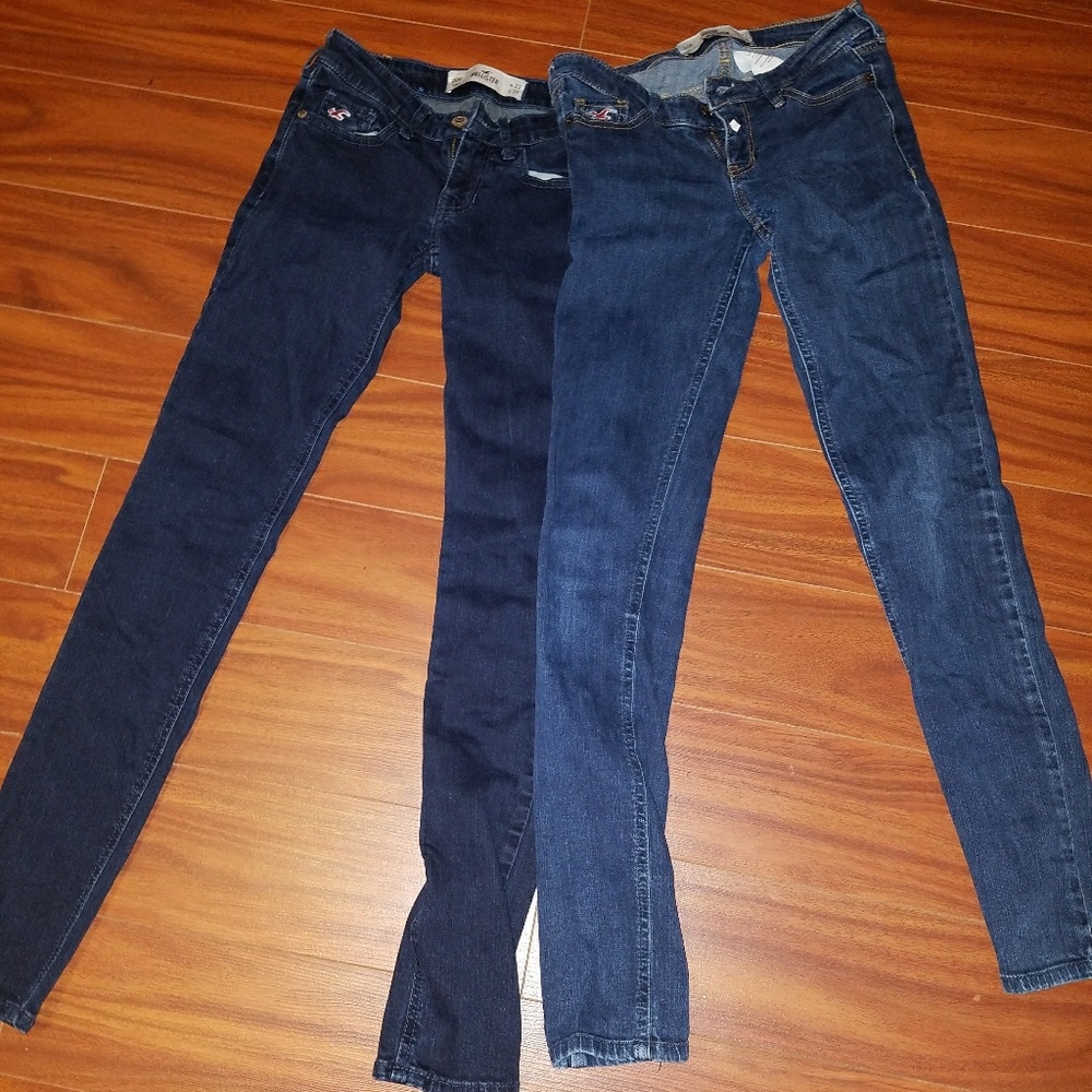 2 pair of Hollister skinny jeans
