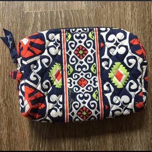 NWOT Vera Bradley Medium Zip Cosmetic Bag