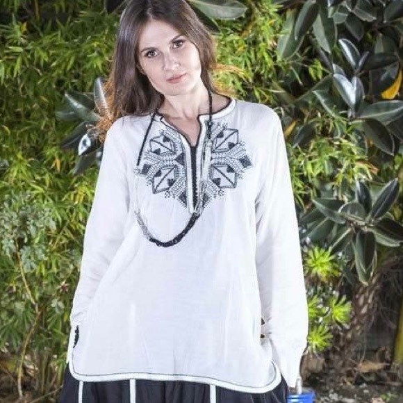 Tunic - Picture 2 of 3