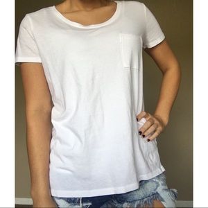 *NWOT* Old Navy Pocket Tee