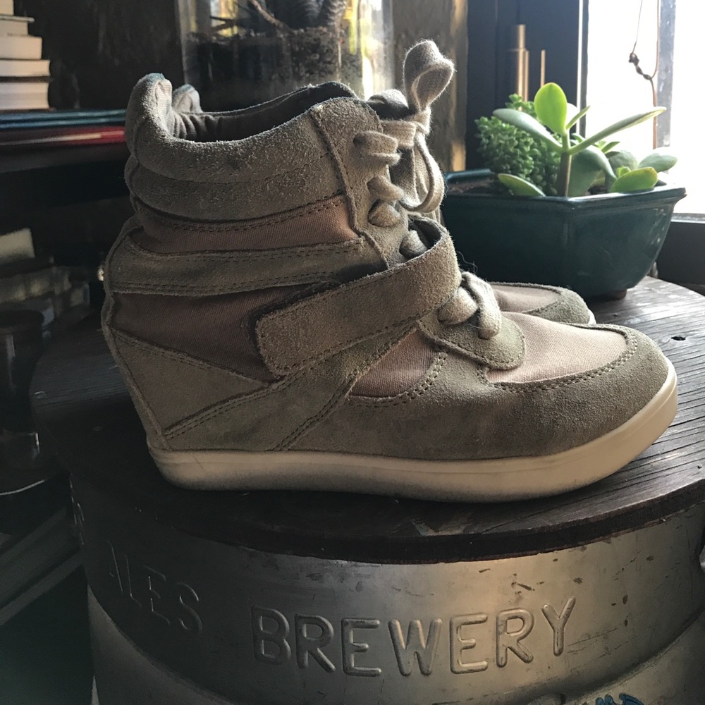 The Olympiaa heeled sneaker