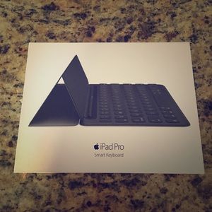 Sold New in box apple smart keyboard 9.7