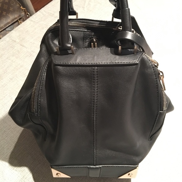 SOLD✨🖤💯Auth Alexander Wang Marino Speedo Bag 🖤✨ - Picture 4 of 7