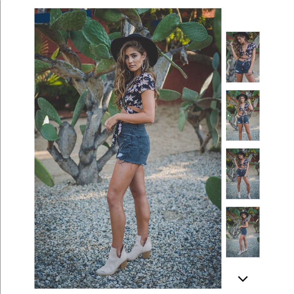 Floral Wrap Crop Top - Picture 4 of 6