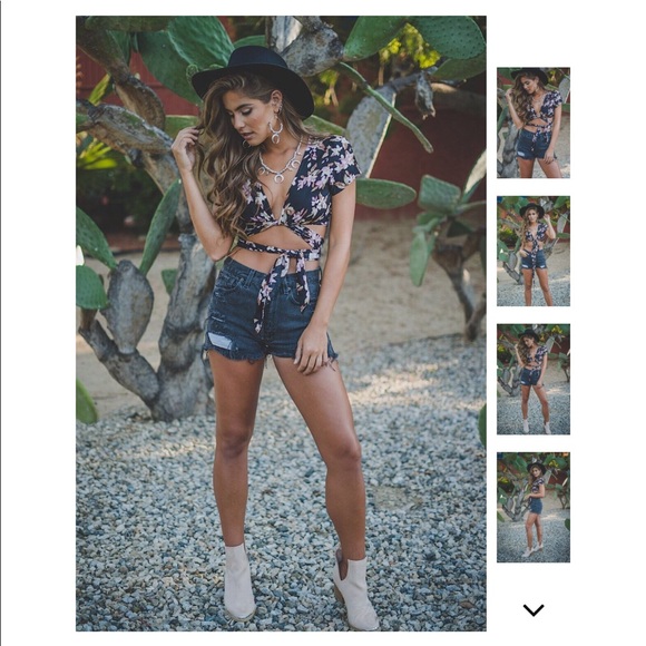 Floral Wrap Crop Top - Picture 5 of 6