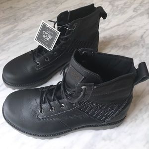 NWT Women's Volcom Hemlock Boot 8.5