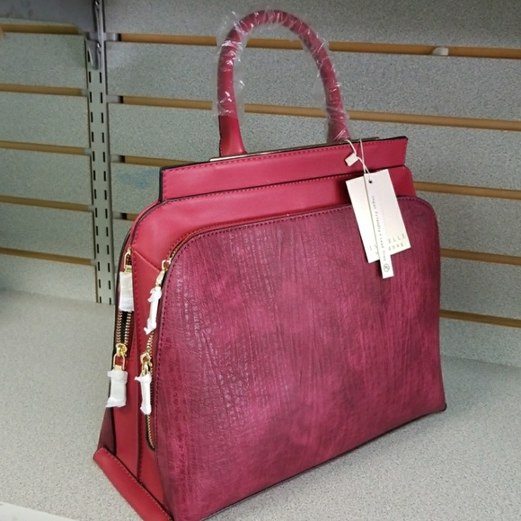 Purses - Picture 3 of 8