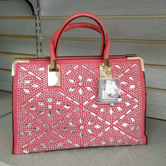 Purses - Picture 5 of 8