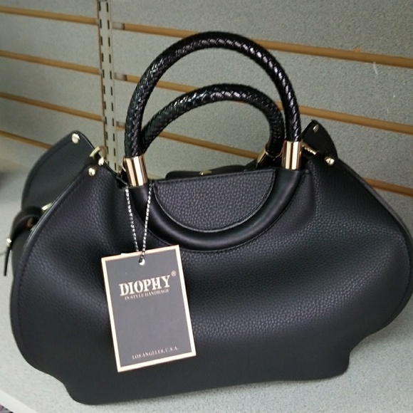 Purses - Picture 6 of 8