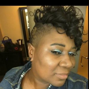 Meet your Posher, Clarissa