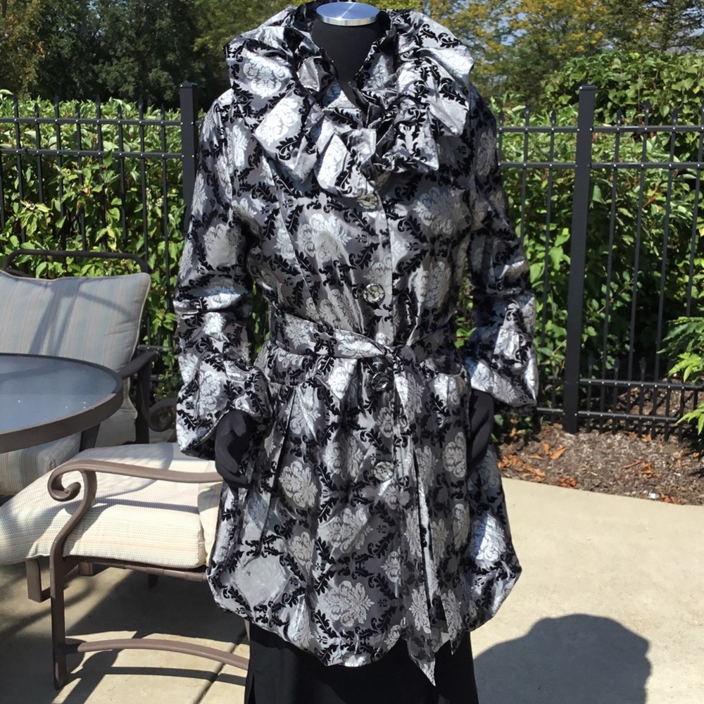 New Rossi Roma RARE M brocade ruffled lightweight