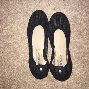 Black Steve Madden flats