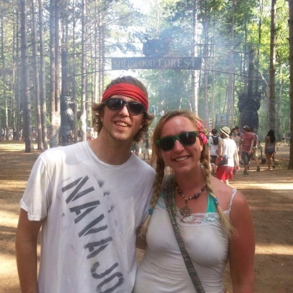 Meet your Posher, Megan - Picture 3 of 8