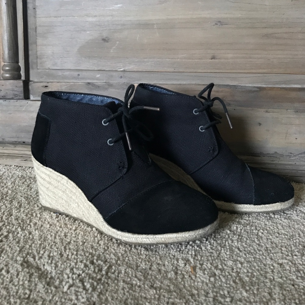 TOMS Desert Wedges 🌵