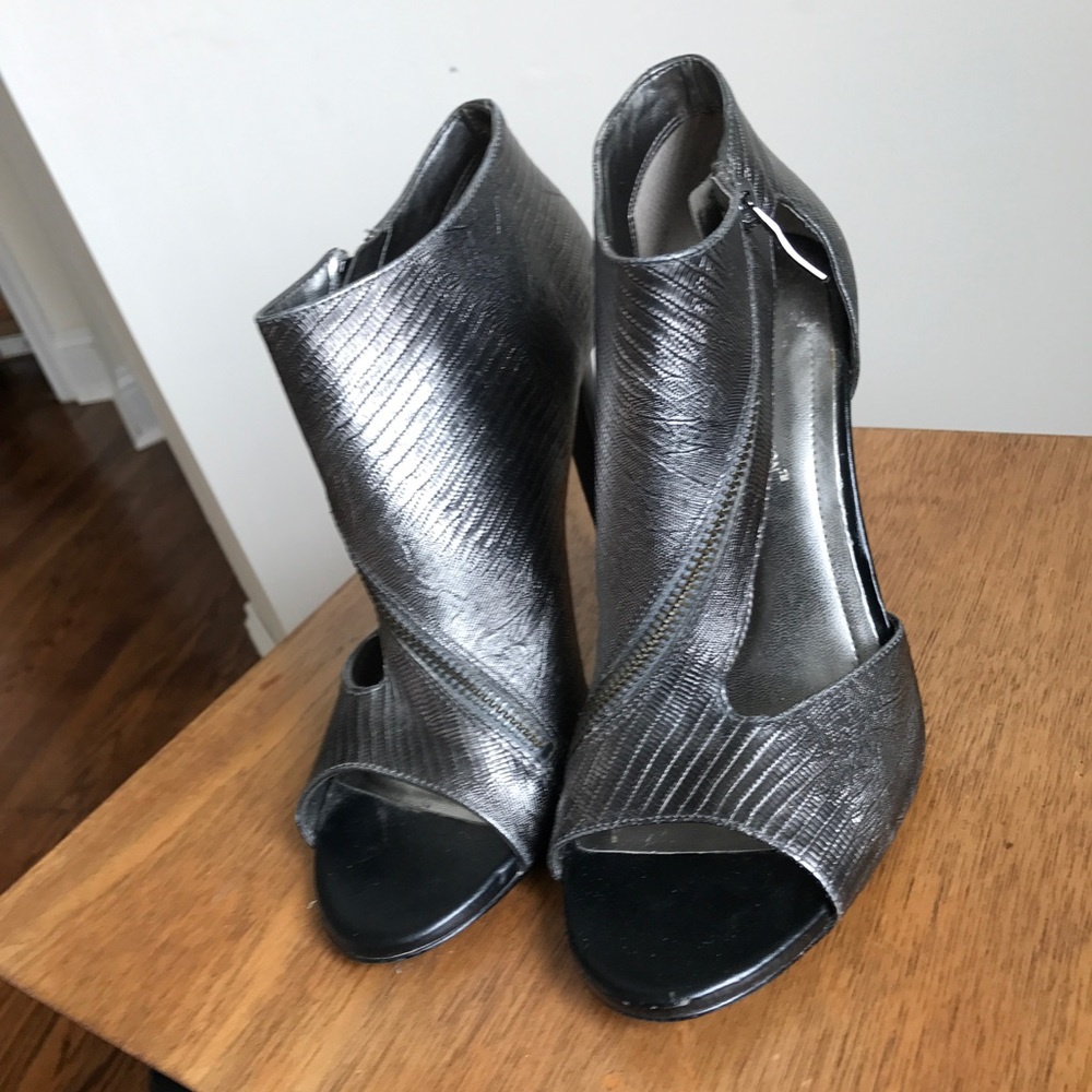 Bcbgeneration Grey Heels - image 5