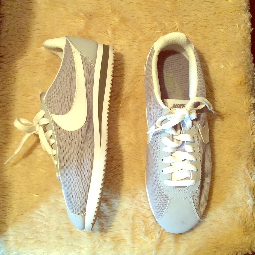 Women's Nike Cortez BR Size 8
