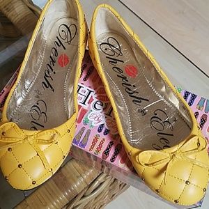 CHERISH ELEGANCE YELLLOW FLATS