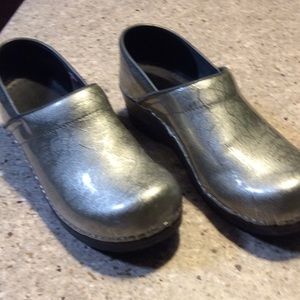 Nurses clogs