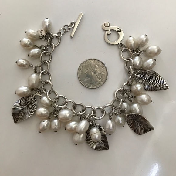 Silpada SS Freshwater Pearl & Leaf Cha Cha Toggle Bracelet 8  Silpada Pearl Leaf Bracelet