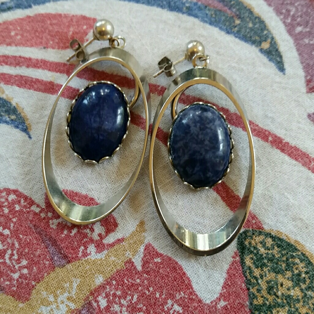 Adorable dangle earrings