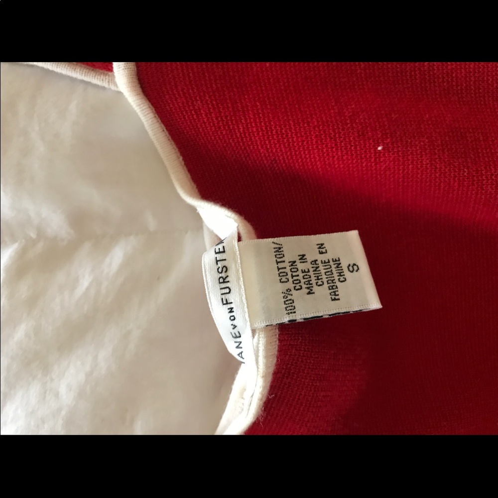 Iconic Dress - Picture 2 of 2