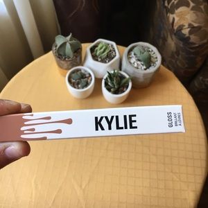 Kylie Lip Gloss in Exposed