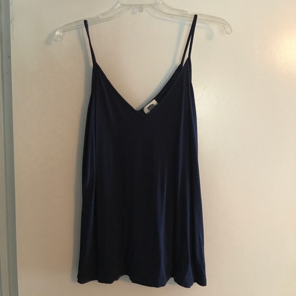 New Spring item:2 for 1 Old Navy-tank NWOT - Picture 3 of 5