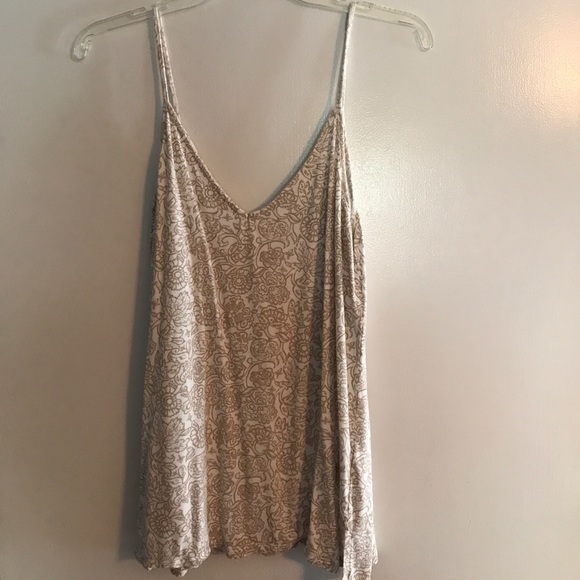 New Spring item:2 for 1 Old Navy-tank NWOT - Picture 2 of 5